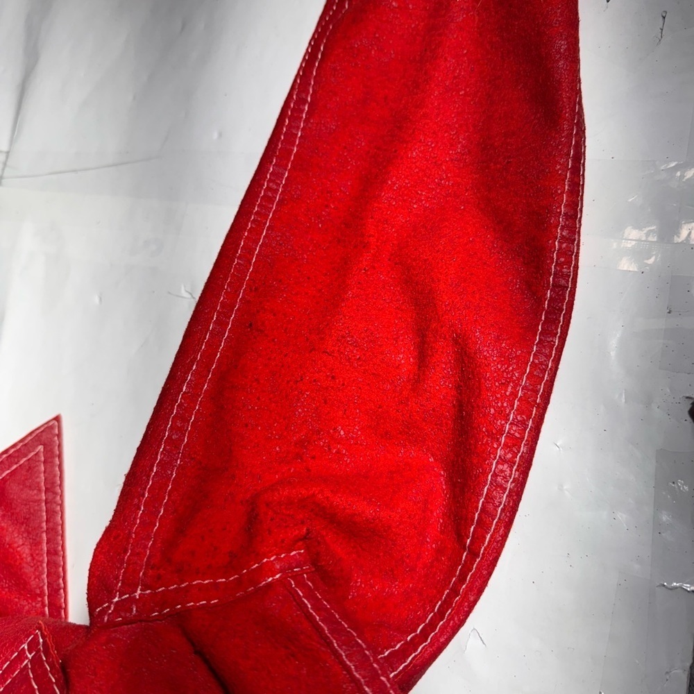✨ Vintage MOD Red Vinyl Jacket – Made in Taiwan ✨ - Picture 6 of 14